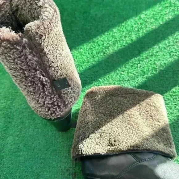 Stuart Weitzman - Picture 7 of 7